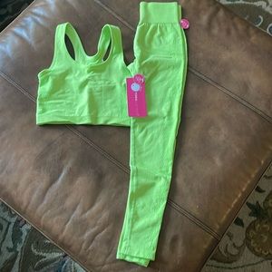 Girls Yogalicious 2 piece set size 10 (M)